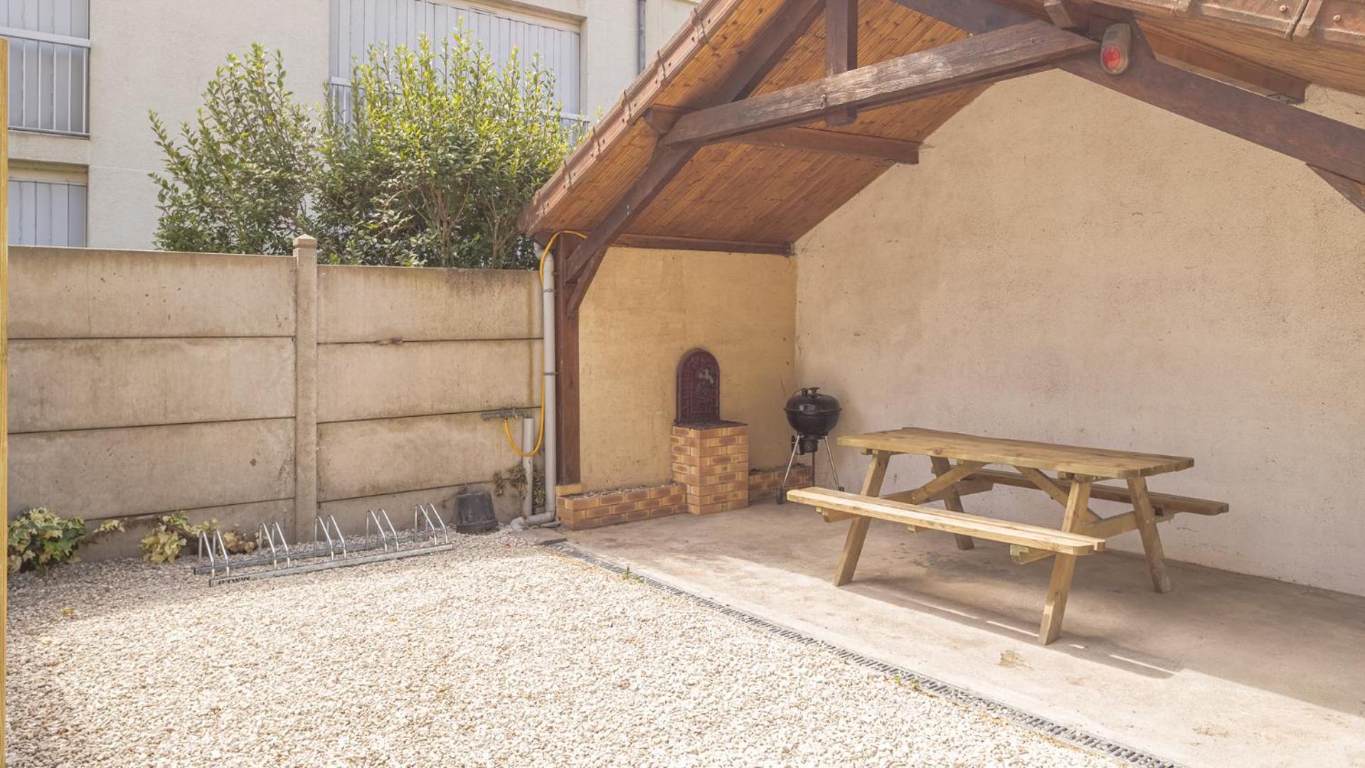 Bonappart 13 - Charme Napoleonien & Confort Troyes Exterior photo
